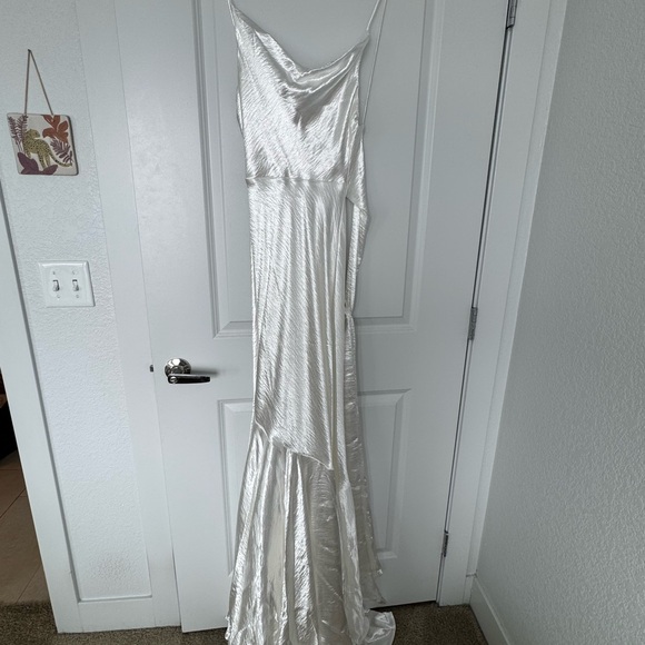 Grace Loves Lace Aura Gown - NWT - Picture 6 of 12